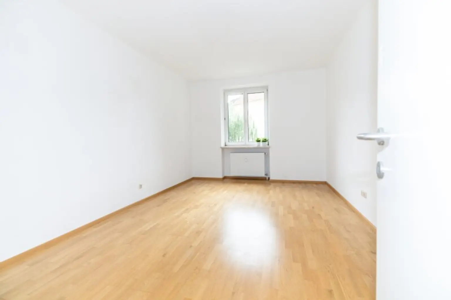I JETZT EINZIEHEN I HELLE RÄUME I ZENTRALE LAGE I STILVOLL SANIERT I DESIGNKÜCHE I WALK-IN DUSCHE I PROJEKT WOHNEN