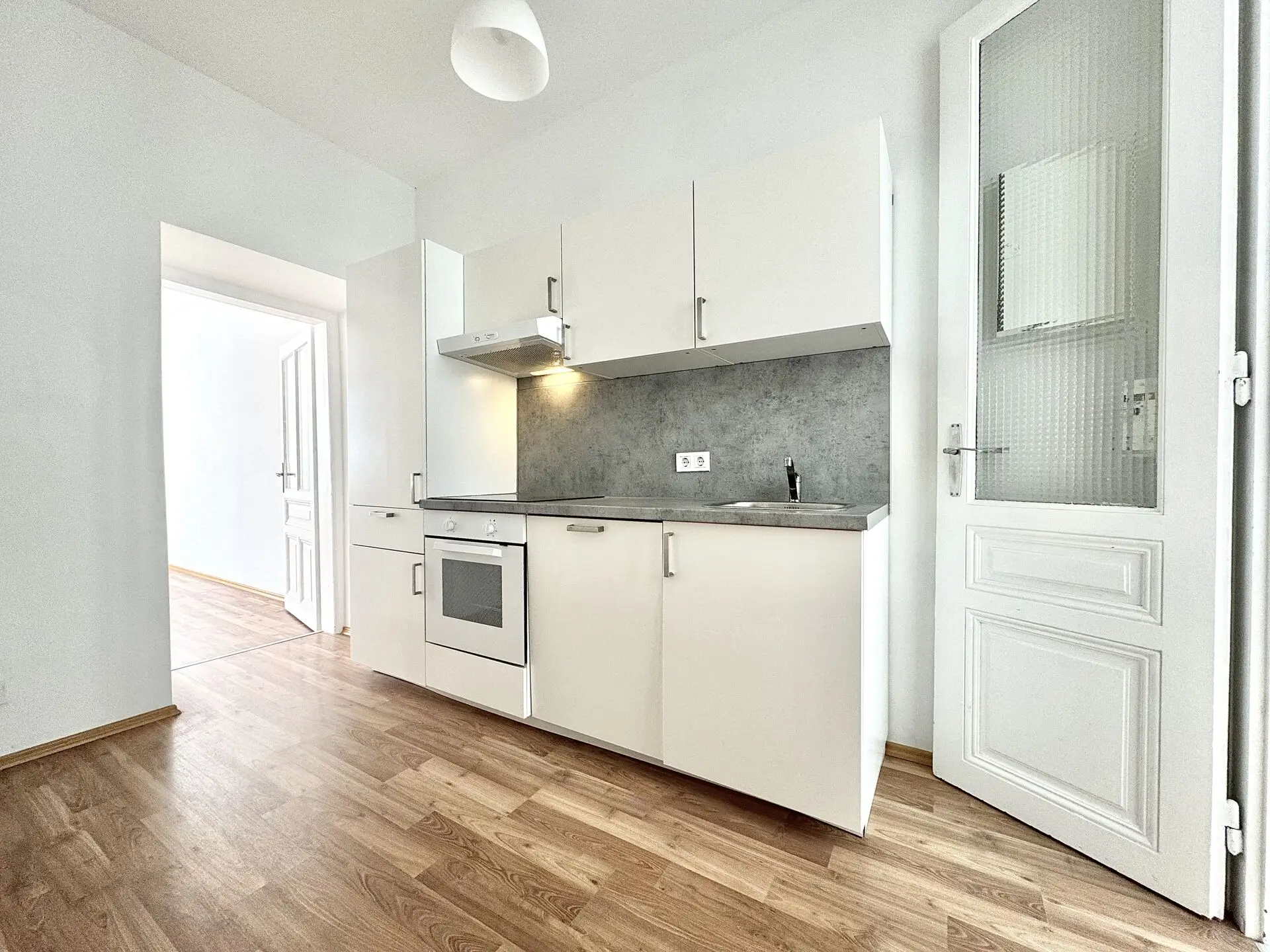 20251118_102930790_iOS