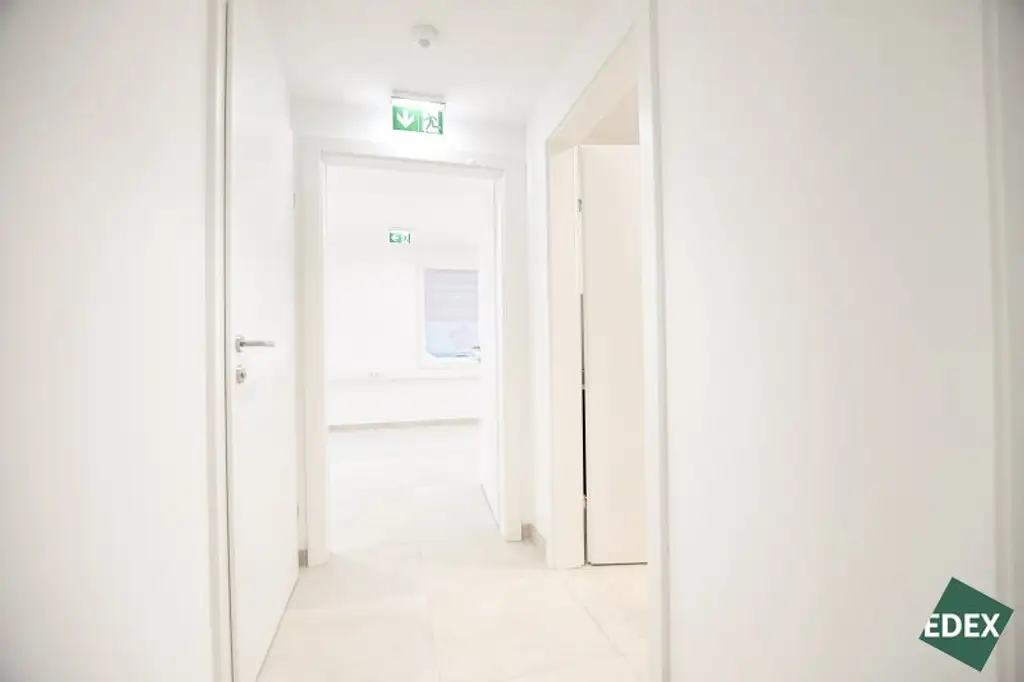 Modernes 2-Zimmer-Büro mit Terrasse und Kühlung im 18. Bezirk