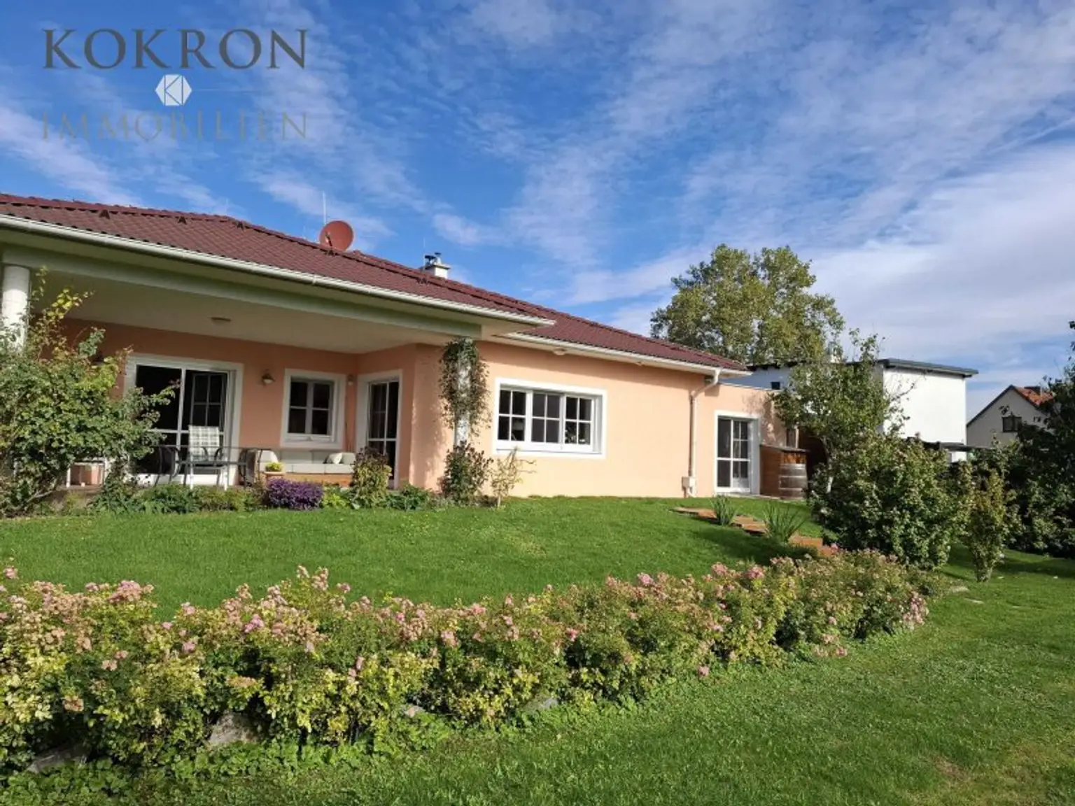 Der Bungalow im Sommer