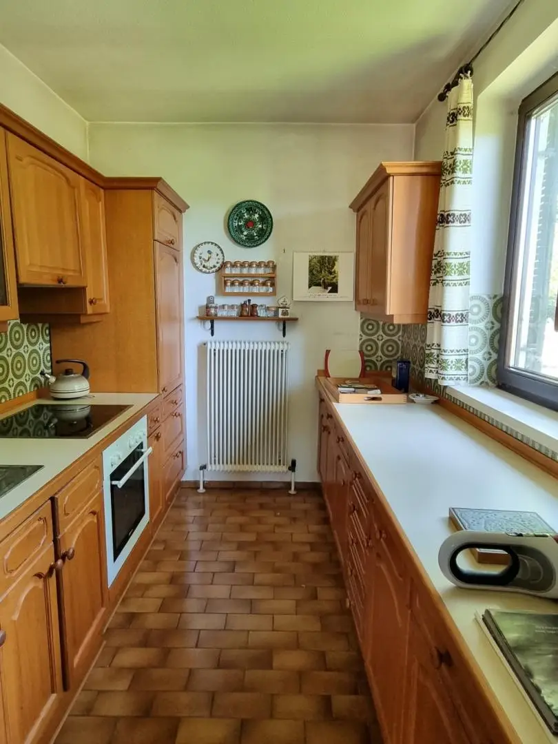 TRAUMHAFT SCHÖNES GRUNDSTÜCK MIT RENOVIERUNGSBEDÜRFTIGEM HAUS