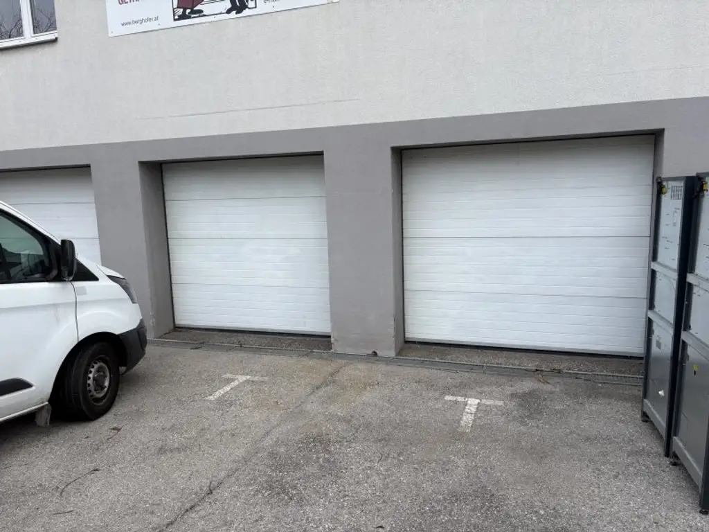 GEWERBEOBEKT MIT RENDITE-MÖGLICHKEIT: BÜRO - LAGER - WERKSTATT - STELLFLÄCHEN