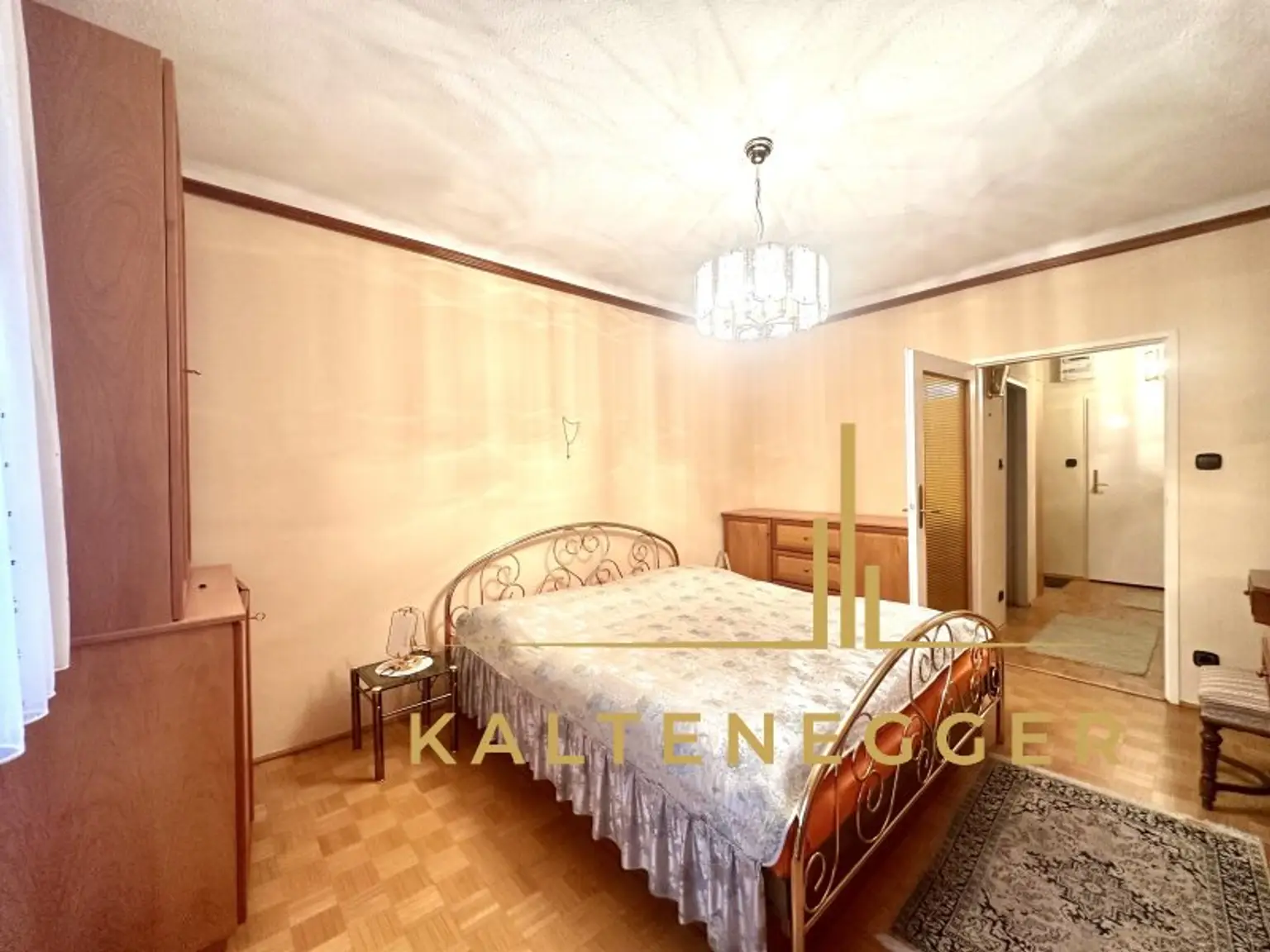Helle 2-Zimmer-Wohnung mit Loggia nahe Zentrum von Baden
