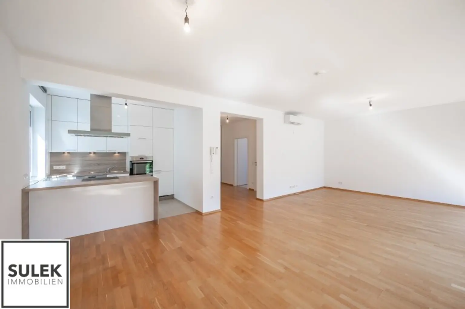 Schöne 3 Zimmer Wohnung mit Balkon im Herzen Döblings!