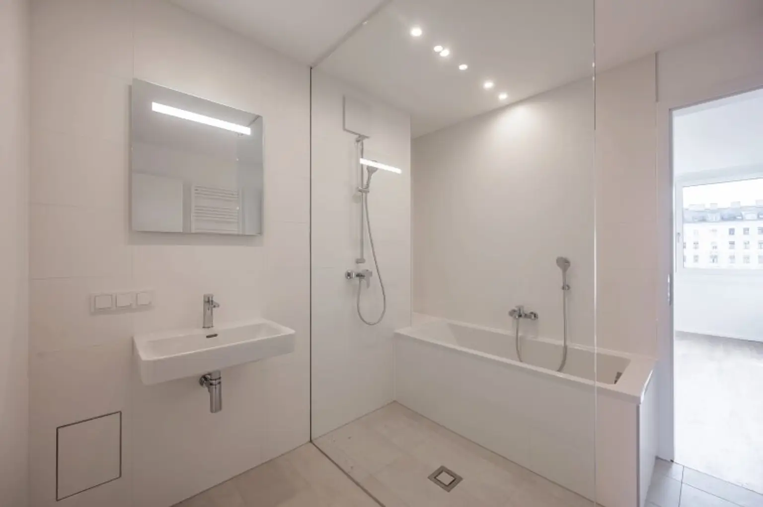 ++MOLLARD 50++ Elegant 3-room apartment in Vienna’s vibrant city core (1/22)