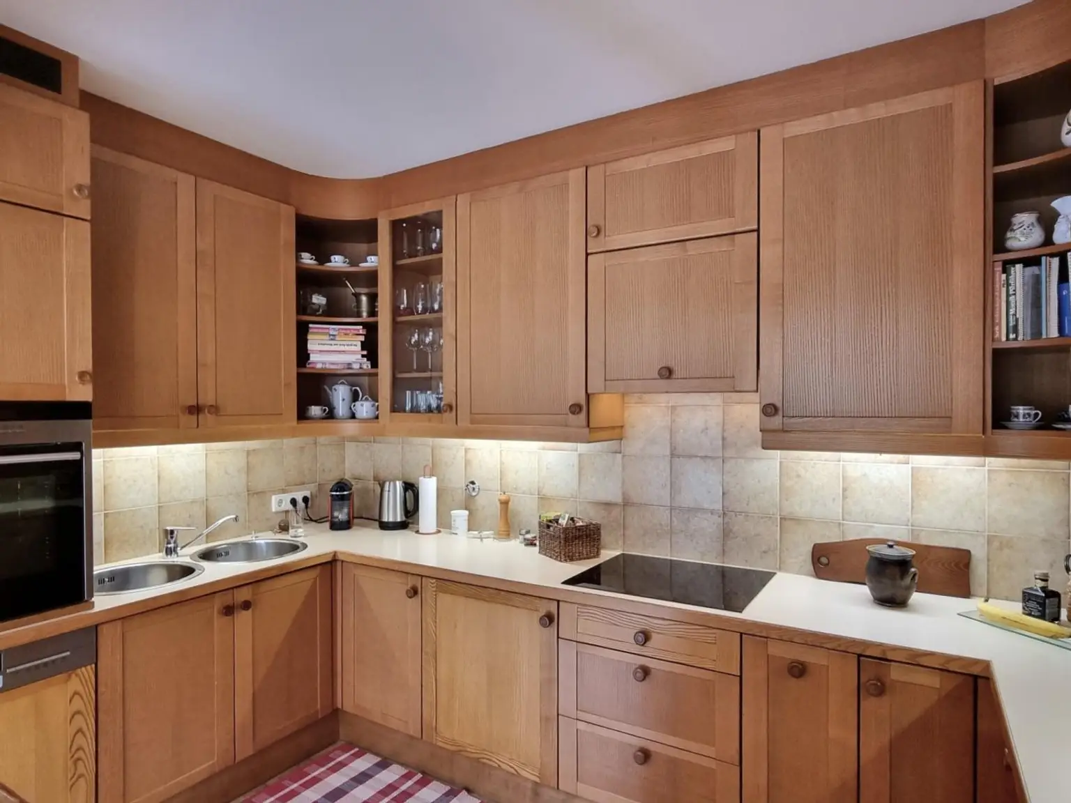 WOHNUNG  MIT  WOHNRECHT