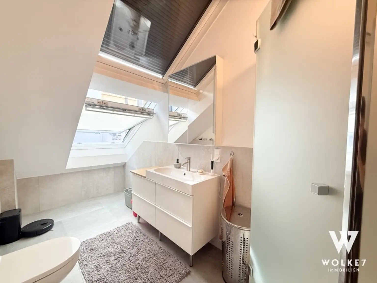 Charmante Maisonette-Wohnung mit Terrasse und Balkon in ruhiger Innenhoflage