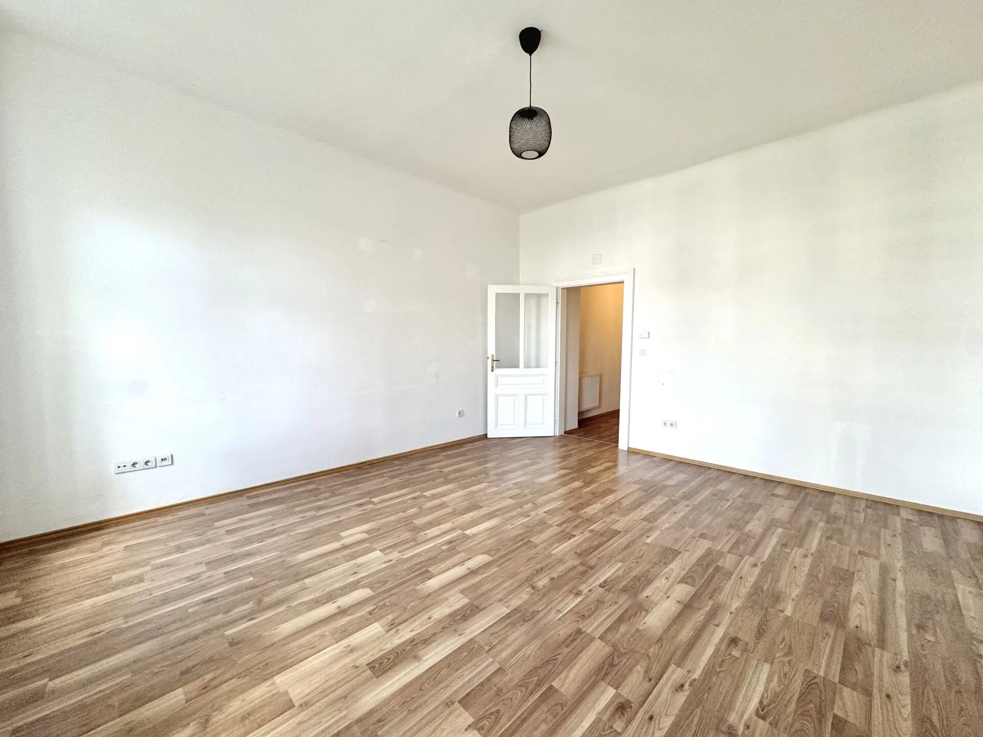 20251118_104342470_iOS