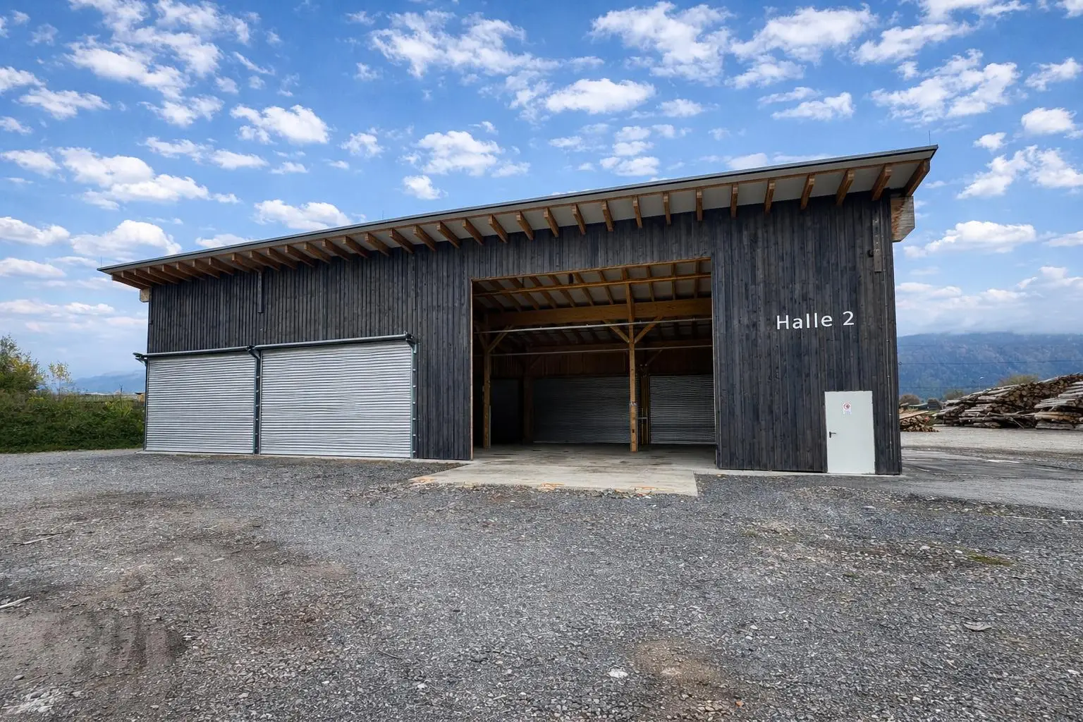 Halle außen