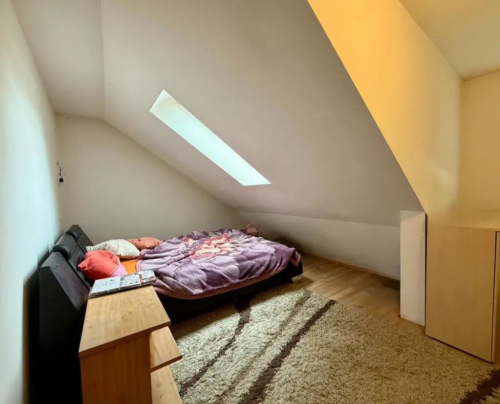 Großzügige 3-Zimmer-Wohnung mit Terrasse und Parkplatz