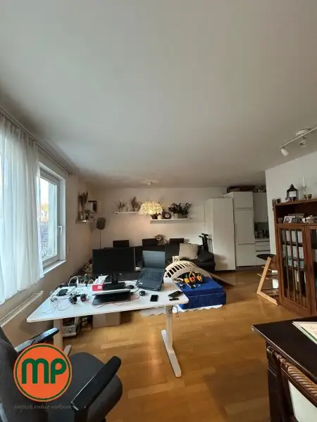 Elegante 2-Zimmer-Wohnung mit Balkon – Premiumlage unweit Uni & AKH