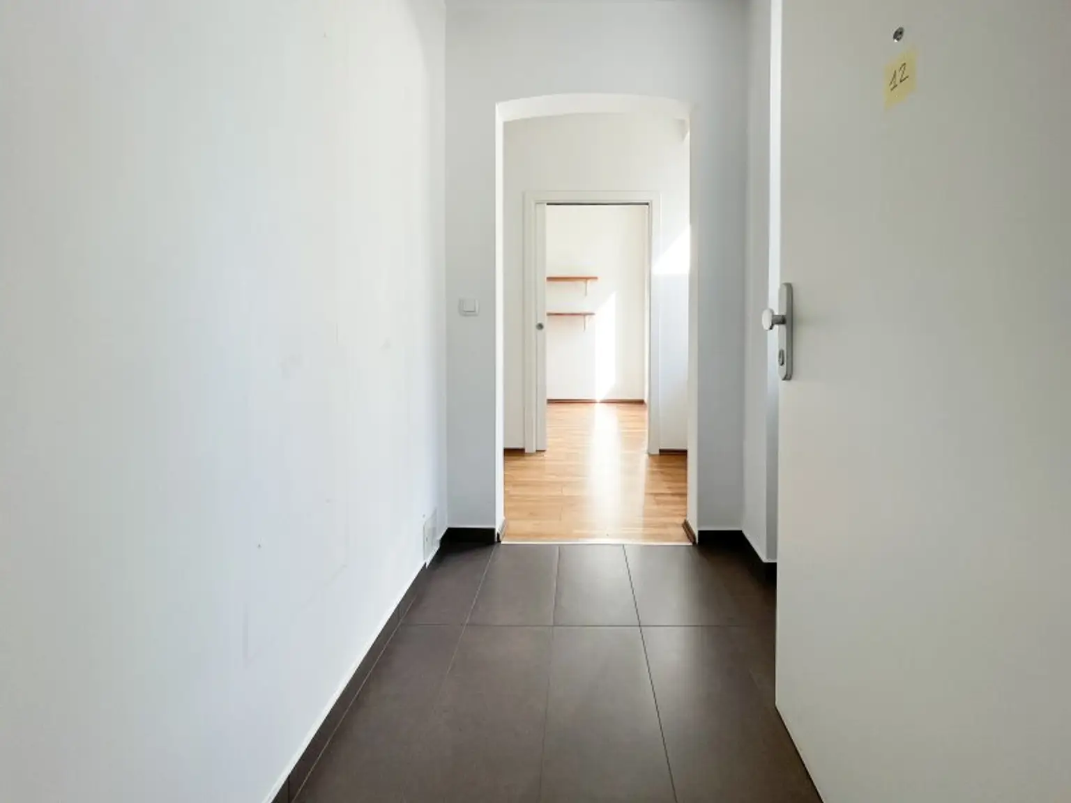 NÄHE LORENZ-BAYER-PARK: attraktive 1-Zimmer-Altbauwohnung mit separater Küche