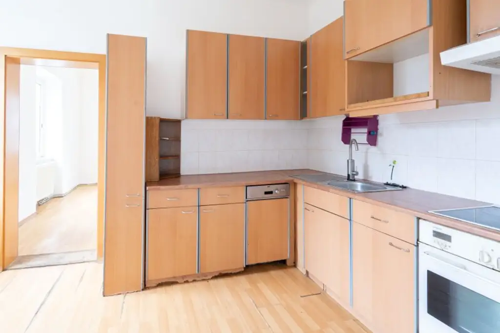 Bestandsfreies Mehrparteienhaus mit 5 Wohnungen + 1 Geschäftslokal in Toplage von Obernberg am Inn zu kaufen!