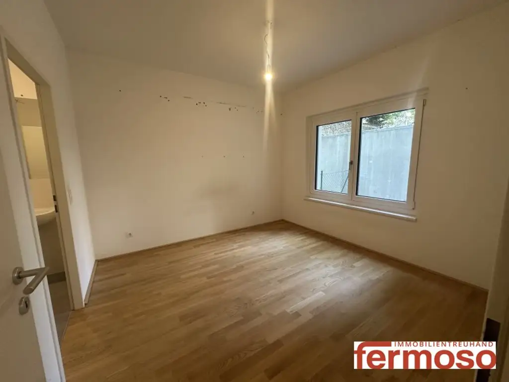 Neuwertige 2-Zimmer-Wohnung mit Garten und Loggia im Herzen von 1210 Wien!