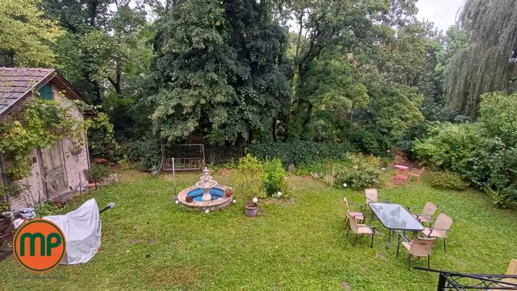 Wienerwaldvilla mit großzügigem Charakter