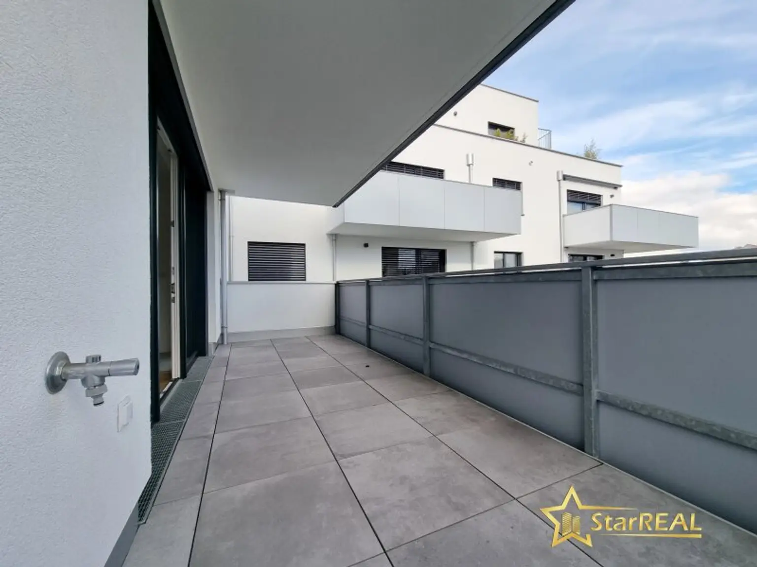 STILVOLLE 4-ZIMMER-ERSTBEZUGWOHNUNG IN ZENTRUMSNAHER LAGE VON MÖDLING - BALKON, 2 BÄDER & TIEFGARAGE OPTIONAL.