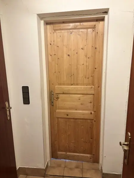 ** LEGENDE IN DER WEINIDYLLE ** D. Ehrensdorf !! Gepflegtes Haus mit ca. 245 m2 Nfl. in gediegener Ortsrandlage - Hauptwohnsitz möglich !!