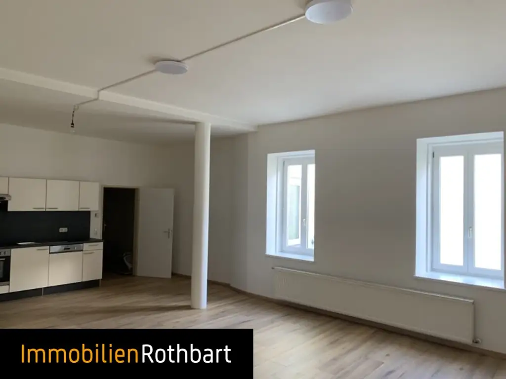 Großzügig angelegte 2-Zimmer-Wohnung