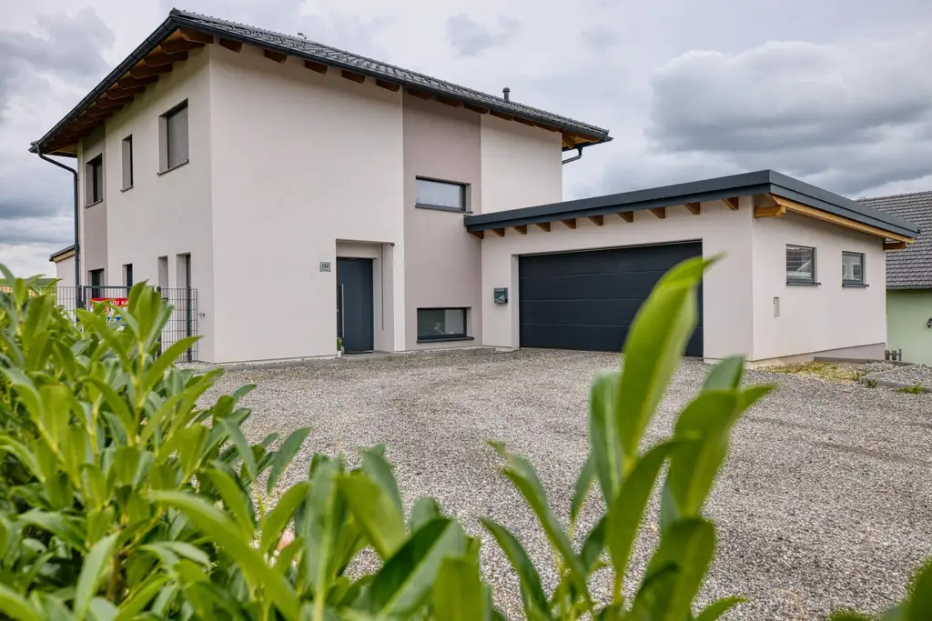 Ihr Wohntraum wartet: Energieeffizientes Zuhause in ruhiger Siedlungslage