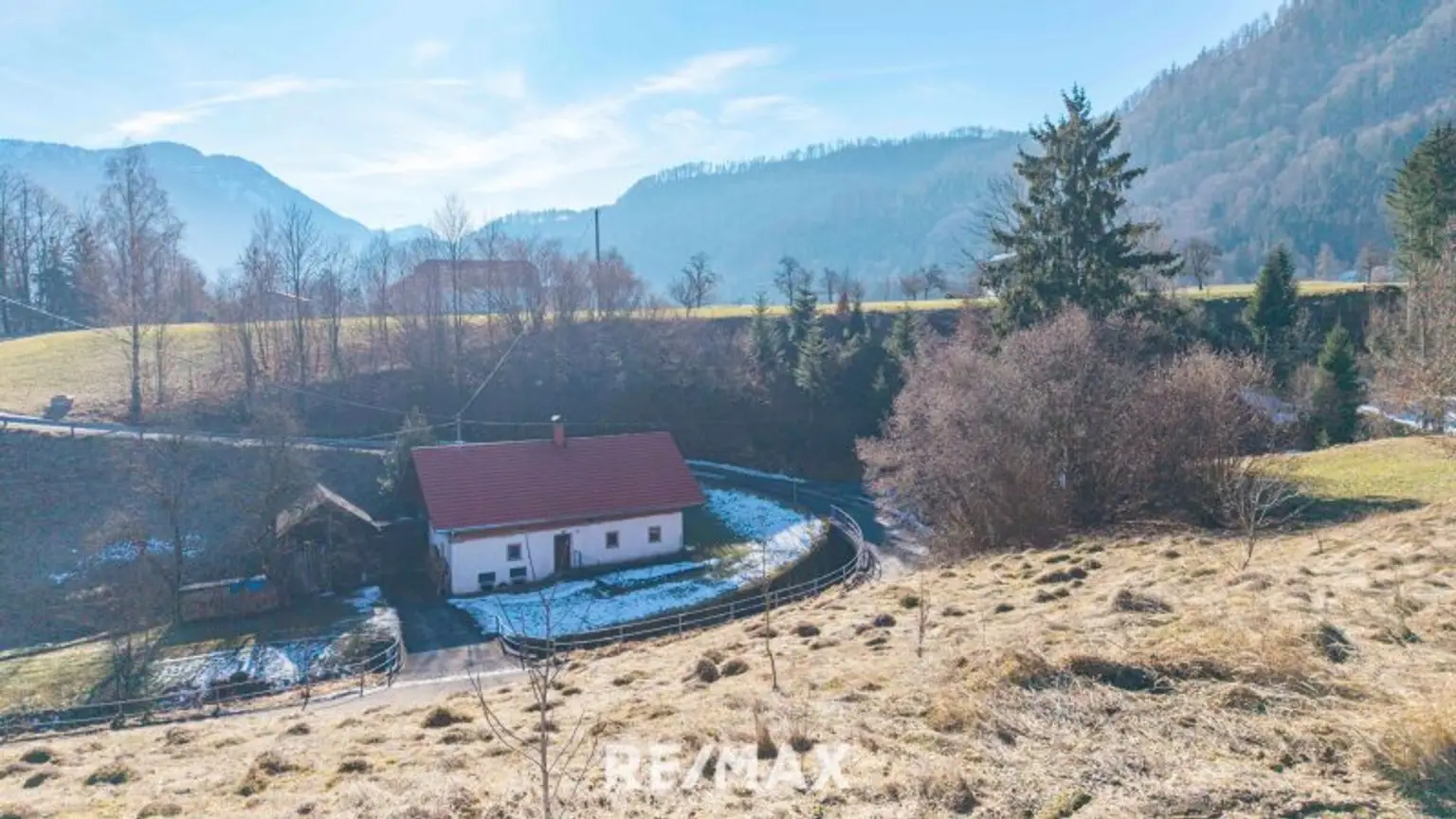 Hanglage mit Ausblick