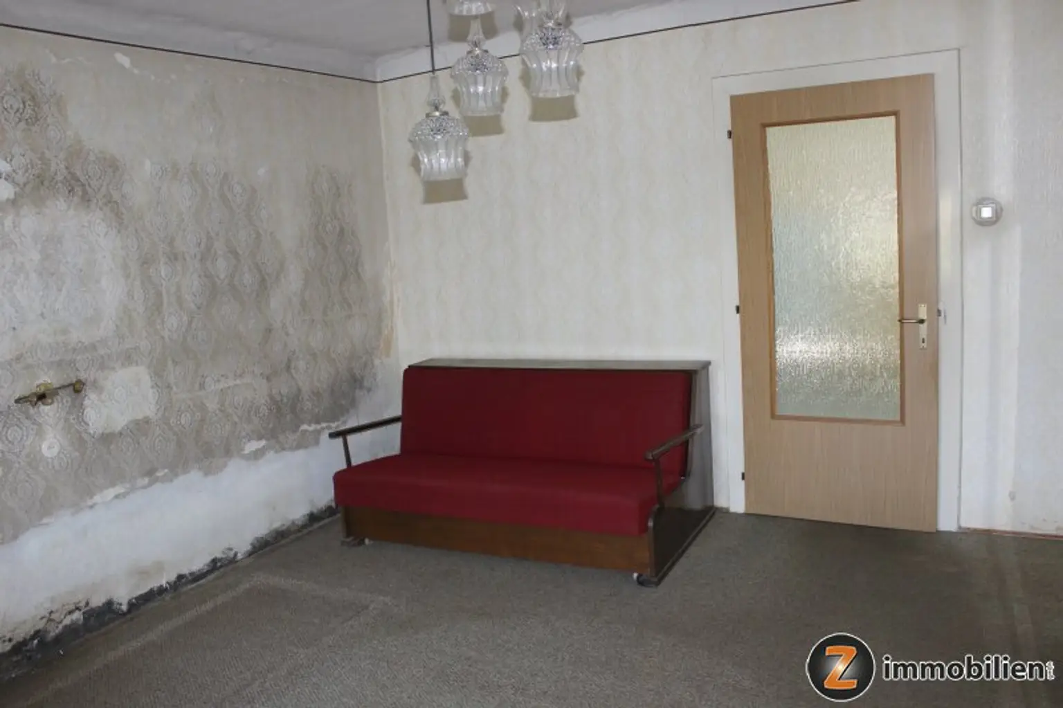 Oberwart: Sanierungsbedürftiges Wohnhaus mit Nebengebäude