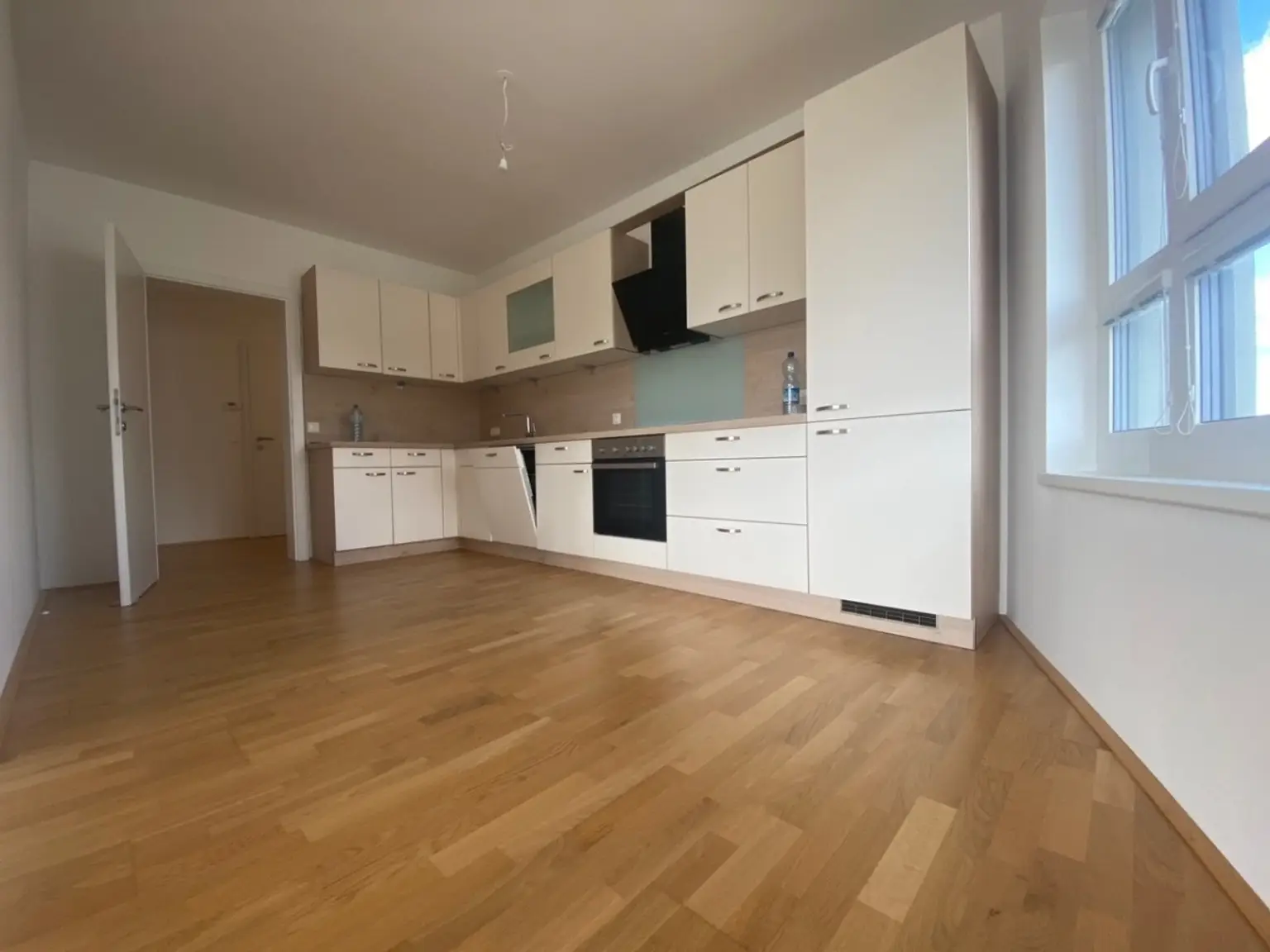 4 | NEU ++ VIER Zimmer mit TERRASSE und GARAGENPLATZ | Prima Service Immobilien