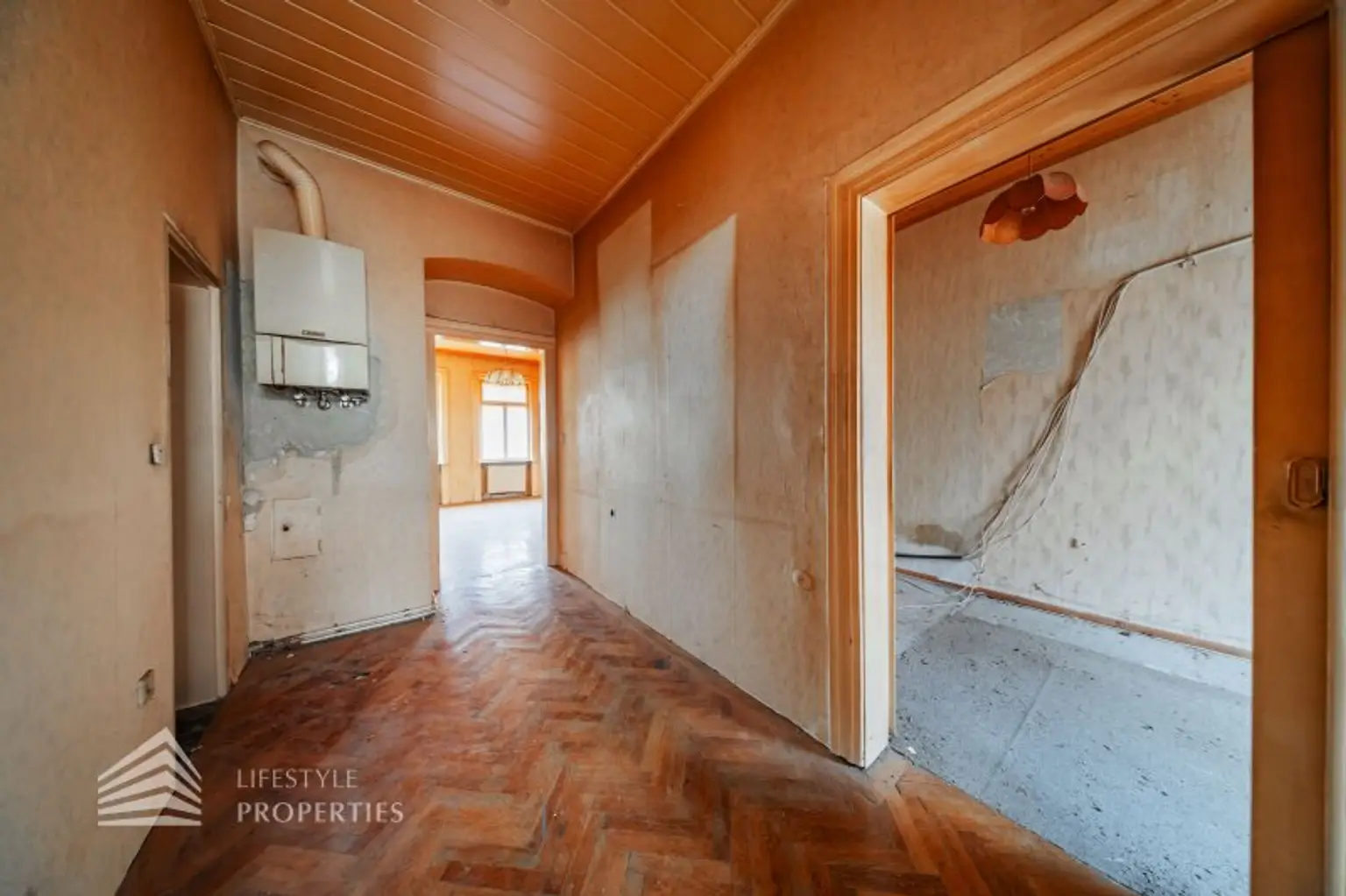 Helle 2-Zimmer Wohnung, Nähe Meiselmarkt