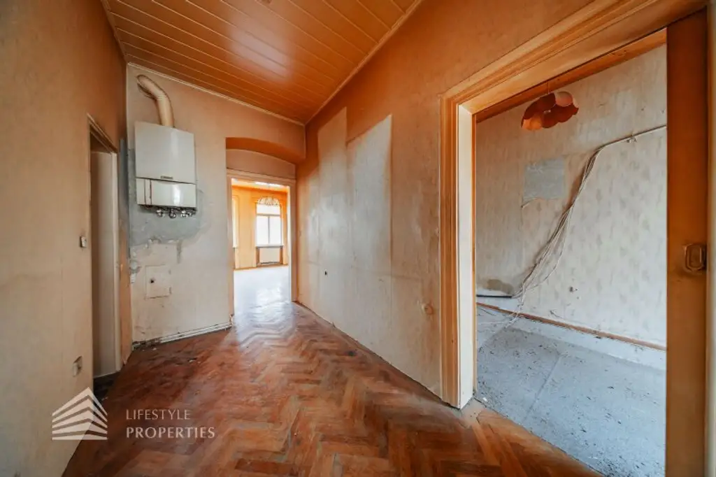 Helle 2-Zimmer Wohnung, Nähe Meiselmarkt