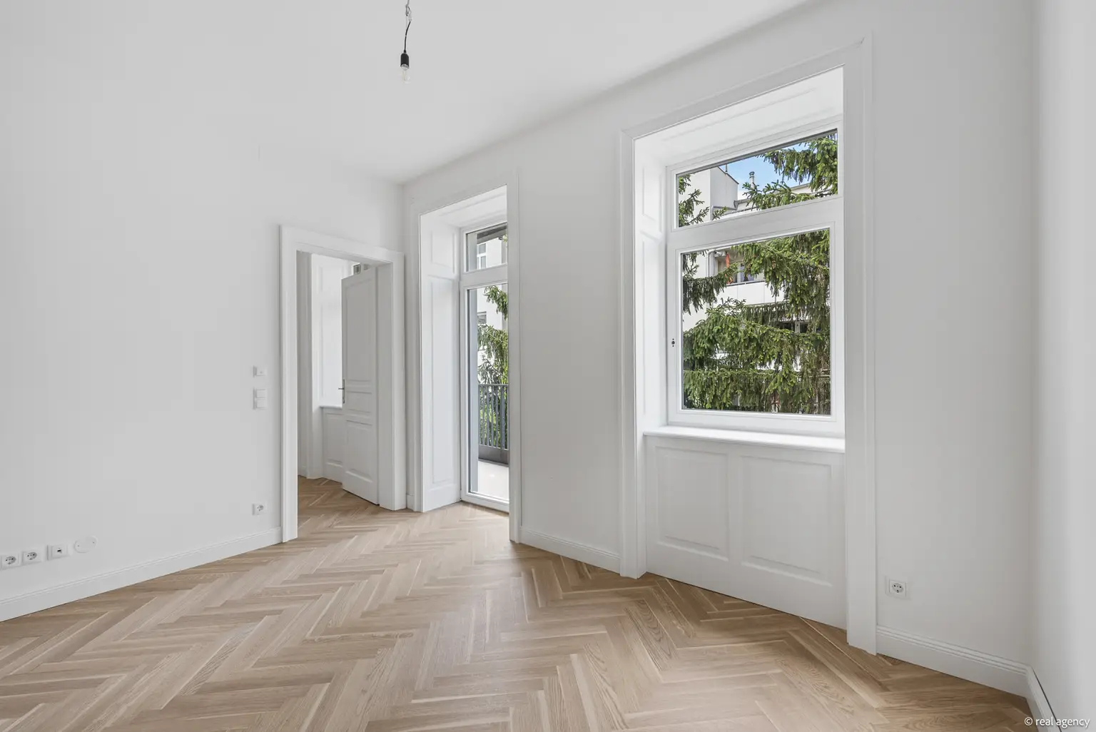 EIN WIENER ALTBAU, ZEITGEMÄSS GEDACHT