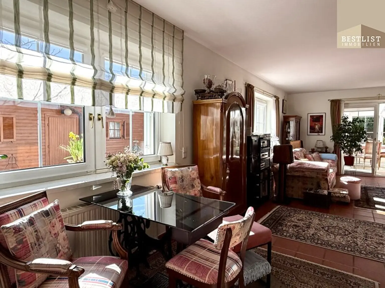 Der Sommer kommt bestimmt! Landhausstil mit 2 Wohneinheiten - lichtdurchflutet!