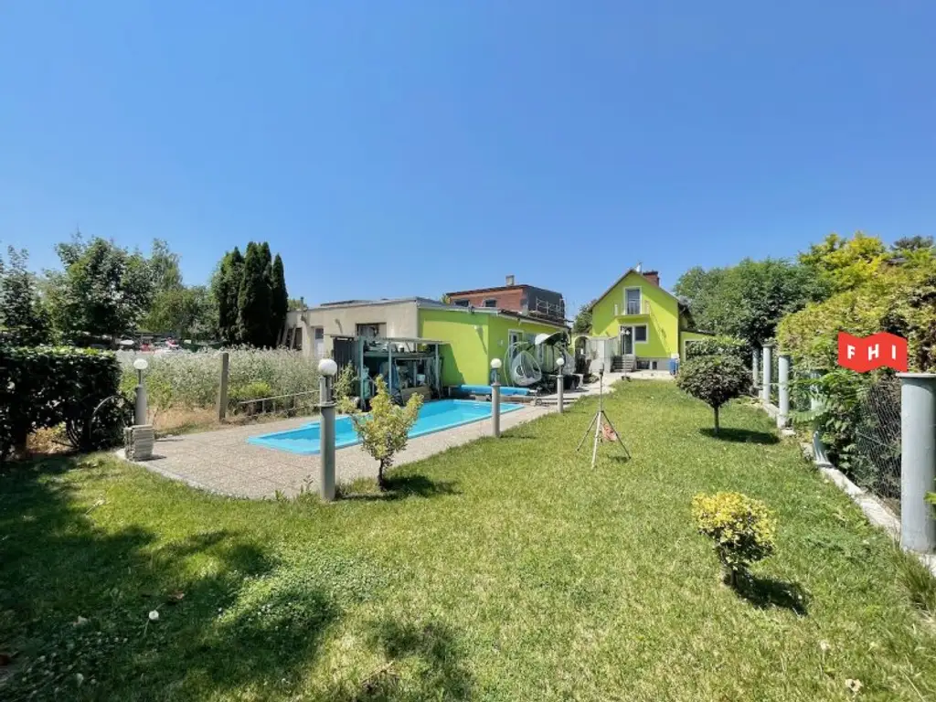 Erweiterbares 4 Zimmer Einfamilienhaus mit Garage, Pool & Gartenhaus