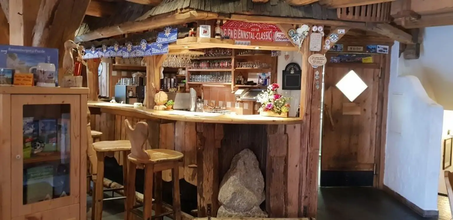 Bar im EG