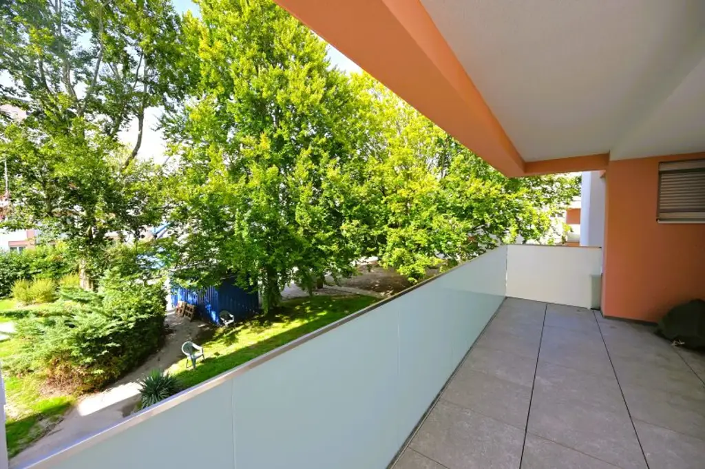 Familienfreundliche Wohnung mit Balkon, Terrasse und Grünblick in Hörsching
