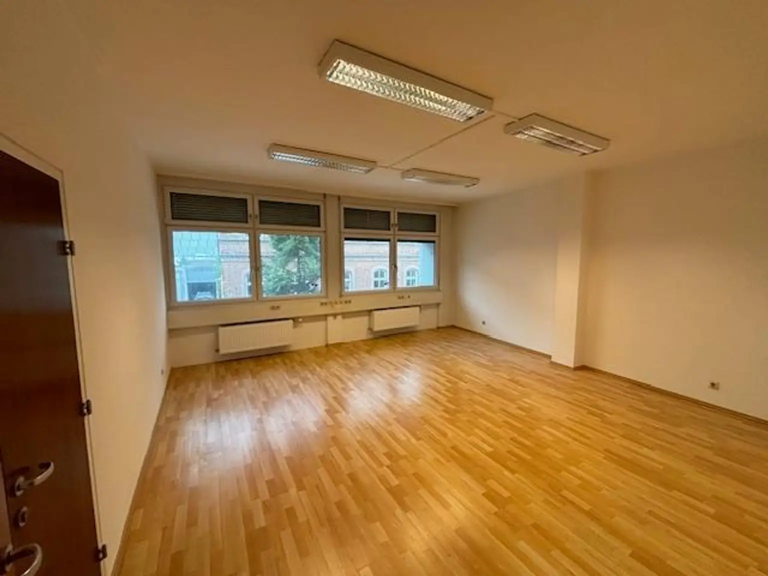 Büro (2)