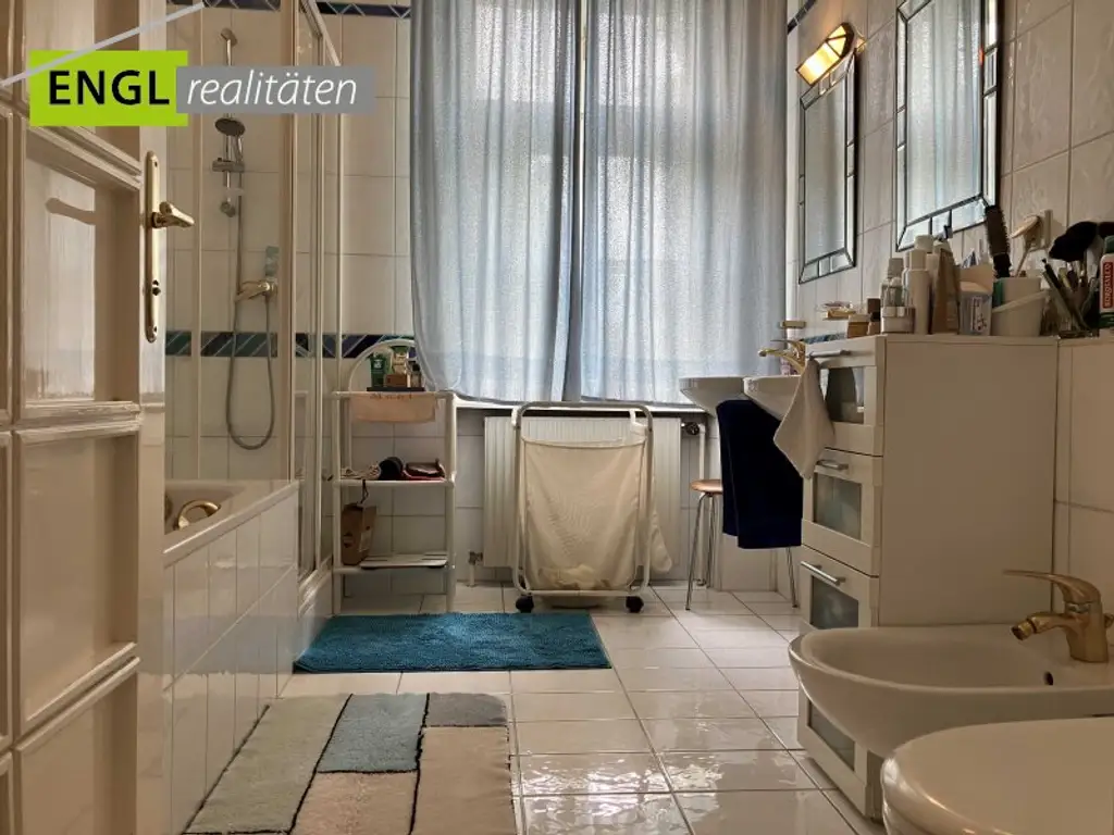 Moderne Jahrhundertwendevilla – Eleganz trifft Wohnkomfort!