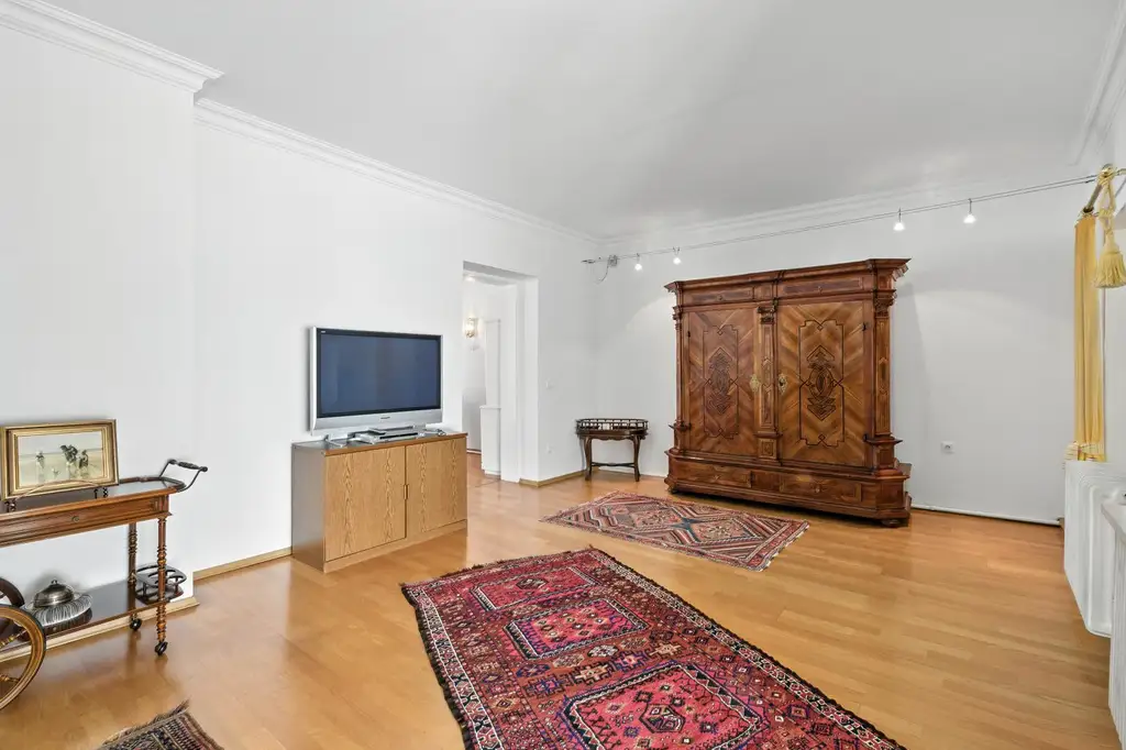 EINZIGARTIGE STILALTBAU-RESIDENZ IM HERZEN DER KREMSER ALTSTADT!
