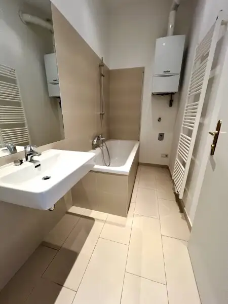 67m² Stadtwohnung mit Einbauküche, modernisiert für 385.000 €