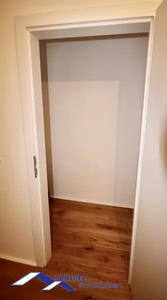 SCHULTZ IMMOBILIEN  - Traumhafte 2-Zimmer Wohnung mit Balkon!