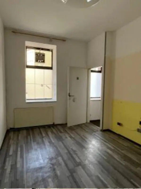 Geschäftslokal / Büro / Praxis nähe Hüttelorfer Straße