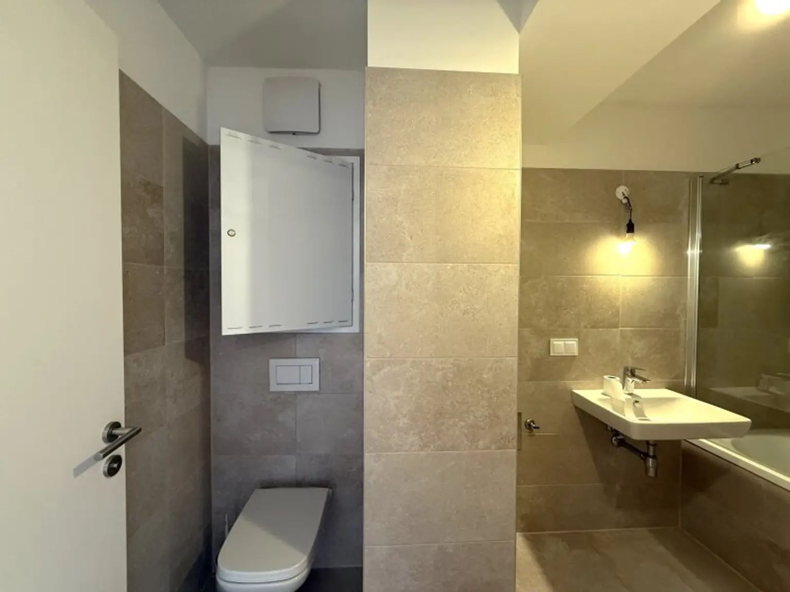 Tolle 2-Zimmer Wohnung mit idealem Grundriss und inkl. südseitigem Balkon in schönem Neubau ab sofort verfügbar