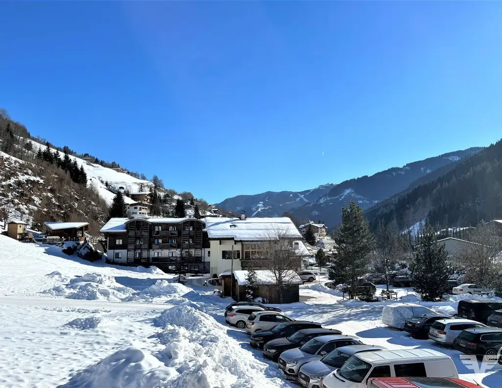 Alpiner Lifestyle! Einfamilienhaus mit zusätzlicher Einliegerwohnung in Saalbach