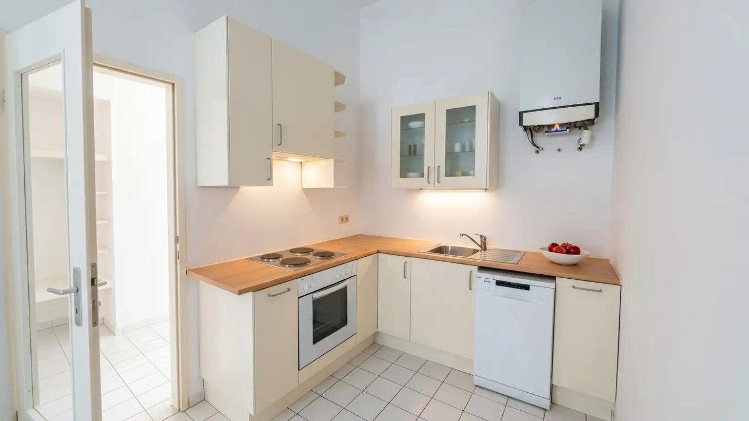 Kompakte 2-Zimmer-Wohnung im klassischen Alt-Wiener Haus