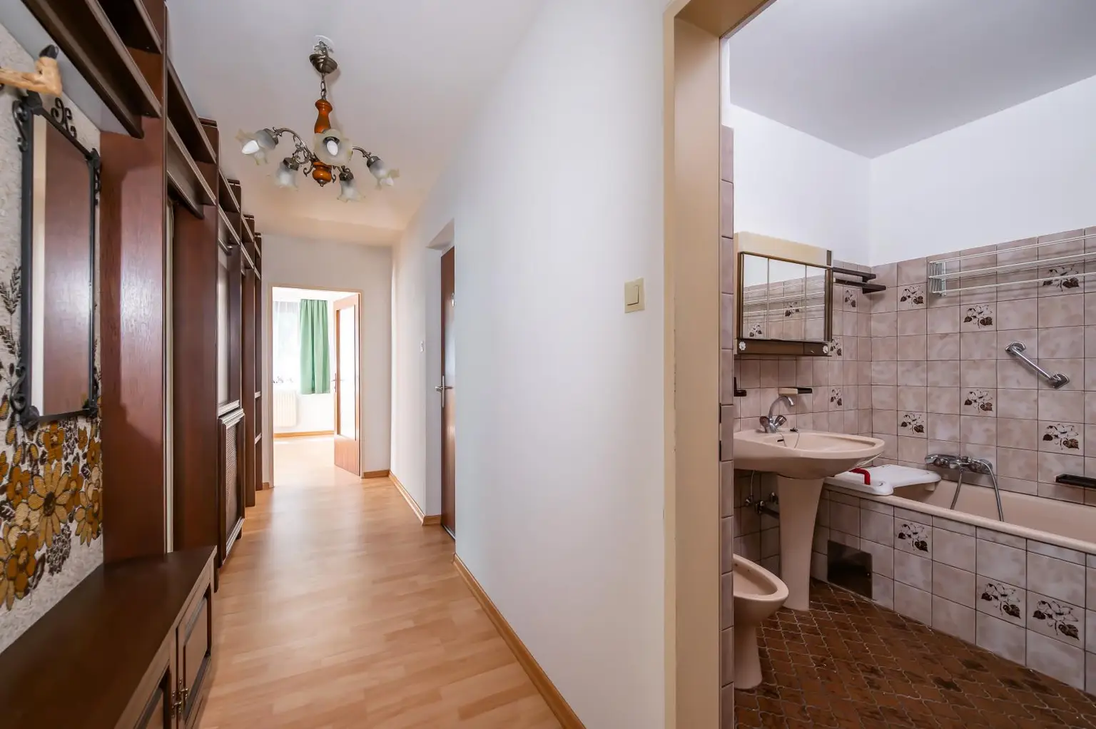 3 ZIMMERWOHNUNG MIT BALKON