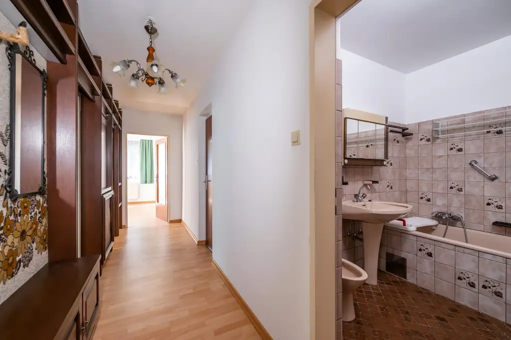 3 ZIMMERWOHNUNG MIT BALKON