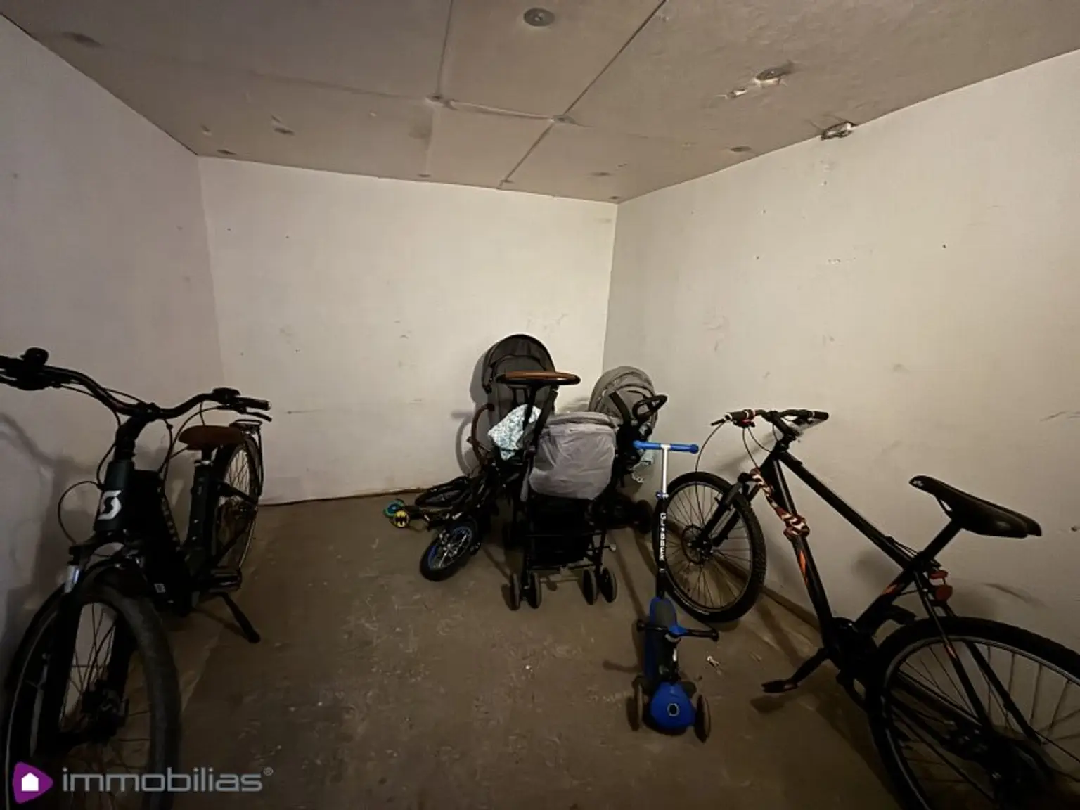 Charmante 3-Zimmer-Wohnung mit Gemeinschaftsgarten und Parkplatz im Herzen von Gänserndorf