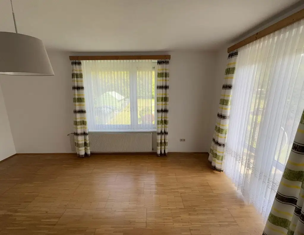 Großzügiges Ein- oder Zweifamilienhaus am Waldrand von Radlbrunn - Provisionsfrei