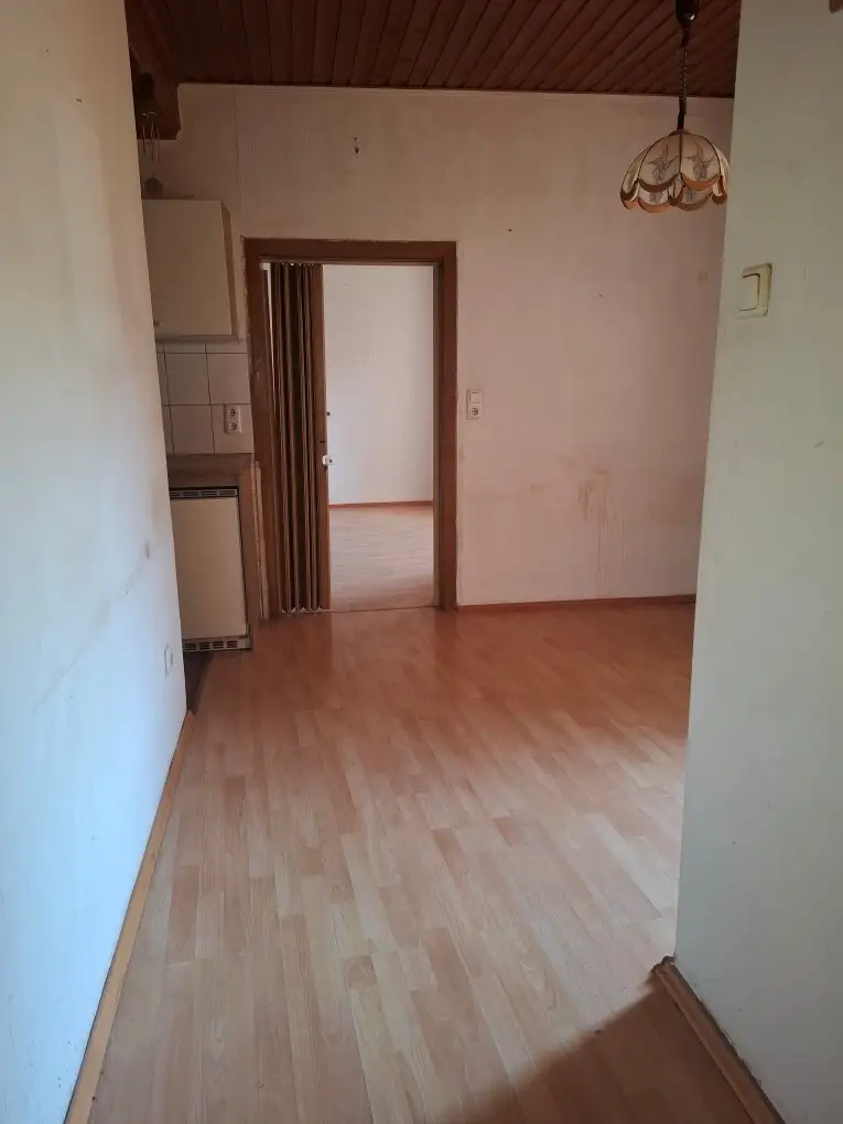 Zentrale Kleinwohnung im 1. Obergeschoß eines Wohn-Geschäftshauses in Bruck/Mur zu kaufen !