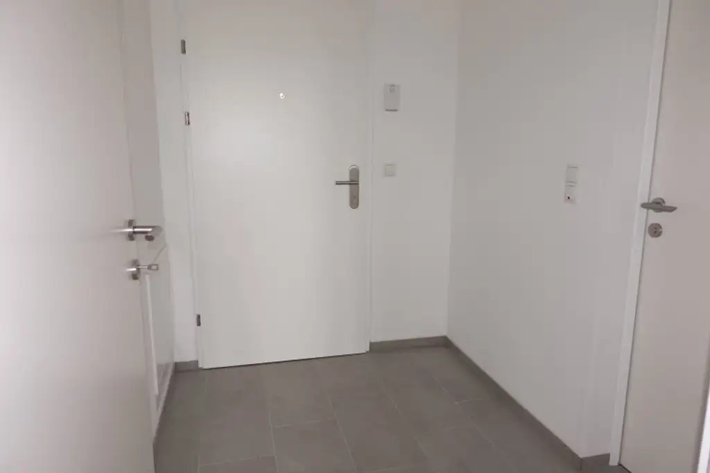 ZWEITBEZUG 2 Zimmer BALKON-Neubauwohnung