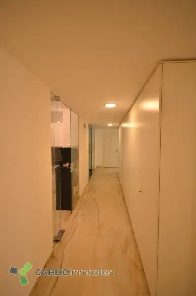 Moderne, flexibel gestaltbare Büroflächen vis-à-vis UNO City  ca. 289 m², Terrasse & Loggien