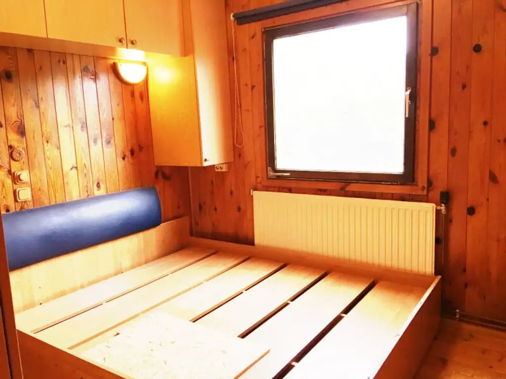 *** HAUS MIT POOL UND WINTERGARTEN - IDEAL FÜR NATUR- UND TIERFREUNDE ***